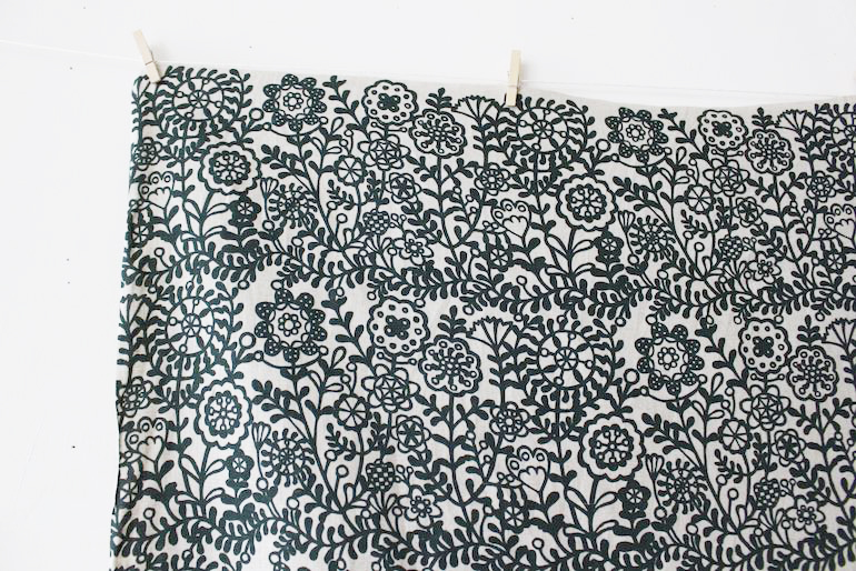 LINNETリネンプリント <br />
        チェコへの憧れ